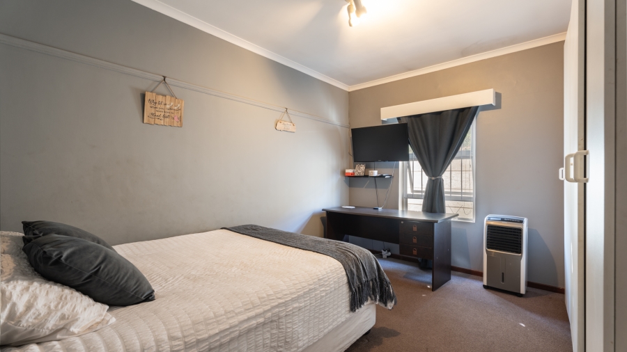 3 Bedroom Property for Sale in Twin Palms Western Cape